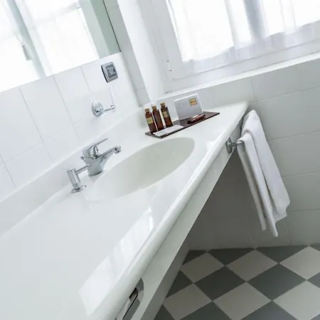 ホテル アルベルゴ アッラ ポスタ トリエステ